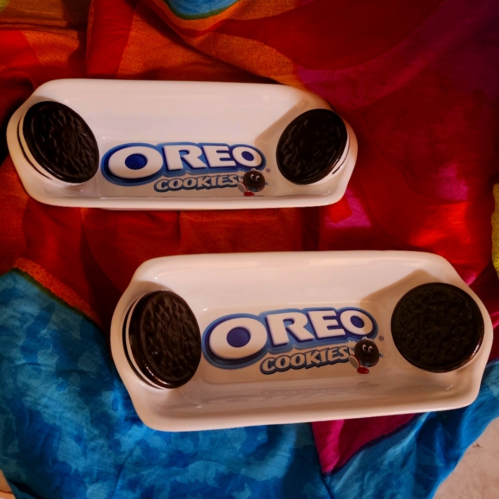 Pair of Vintage Oreo Cookie Ice Cream/Sundae/Dessert Dishes